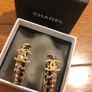 Chanel earring